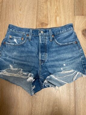 Levi's 501 Denim Distressed Women’s Shorts - Blue size 27